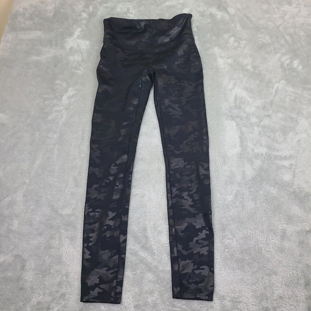 Spanx Black Faux Leather Black Camo Camouflage Leggings Size Medium